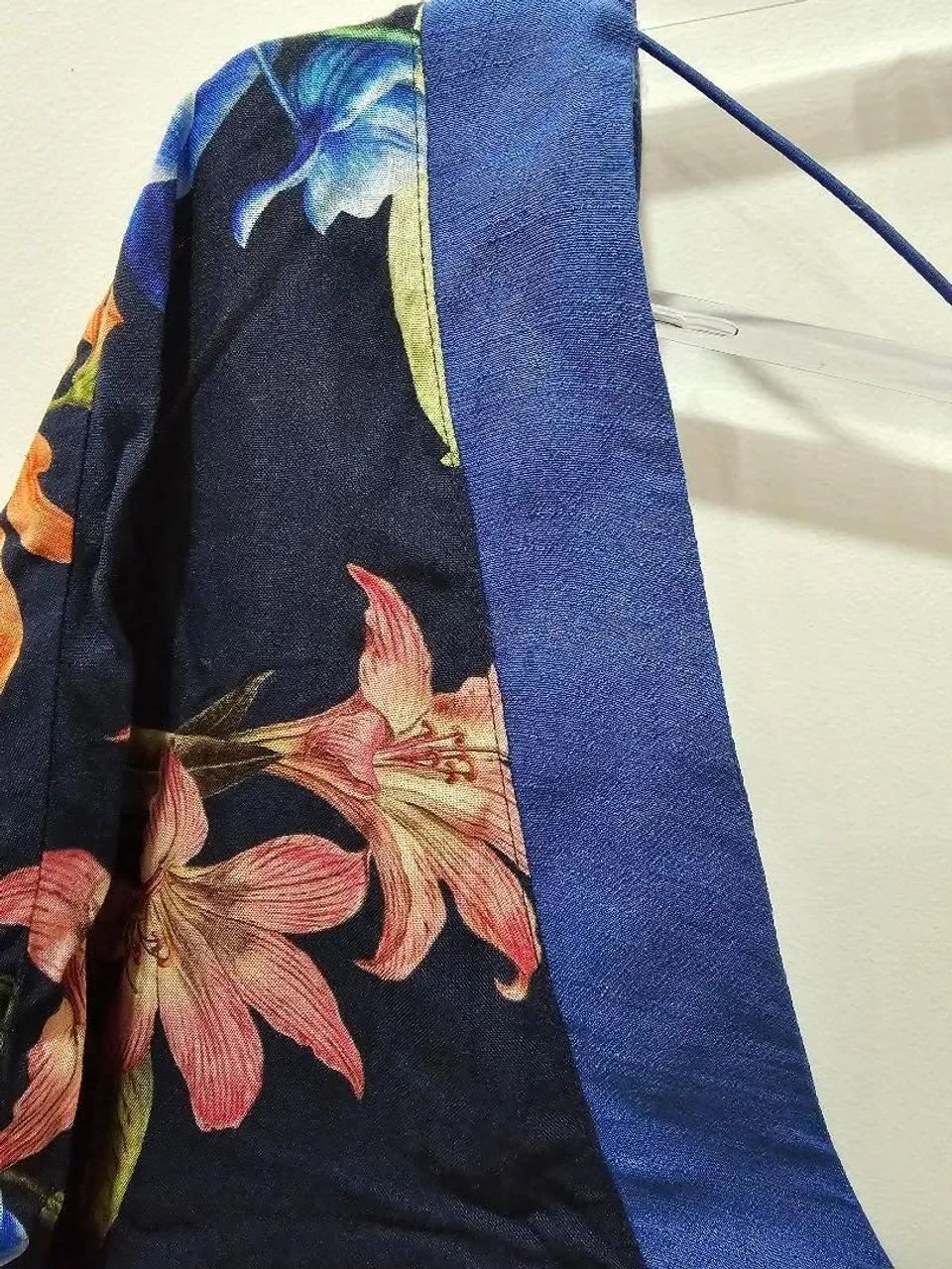 Blusa Fem. Azul Estampada c Flores Damiller P - Foto 4