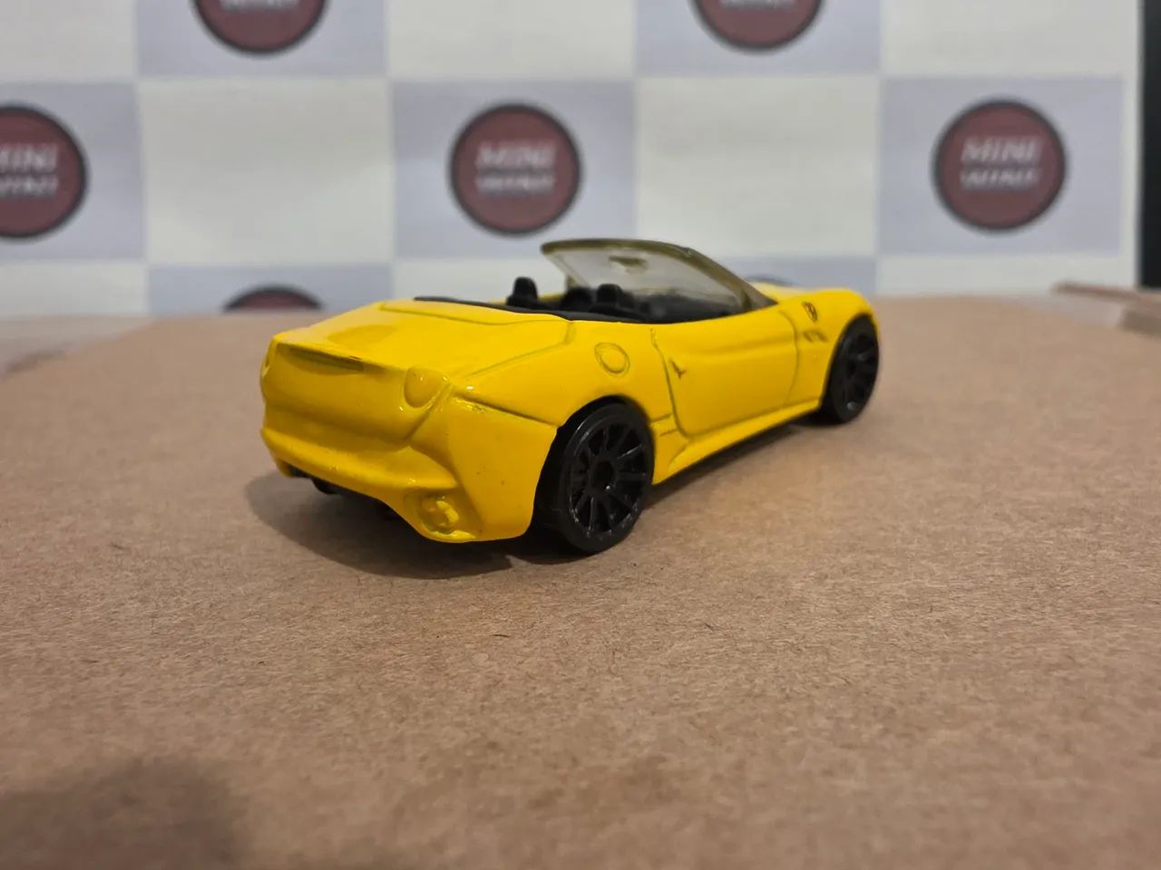 Hotwheels Ferrari Califórnia (Pack-5) Loose 2010 - Foto 3