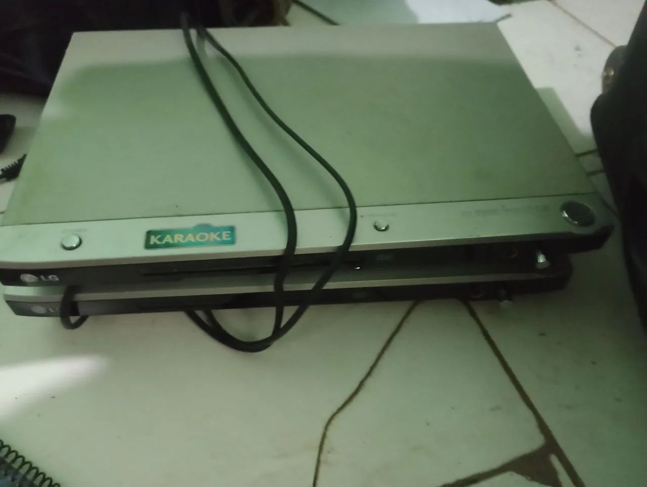 Vendo dois aparelhos de de com defeitos . Valor 80 reais