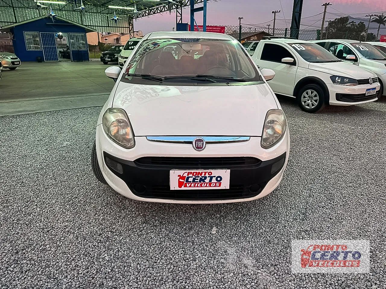 Fiat Punto Attractive 1.4 Fire Flex 8V 5P 2013 - Foto 2