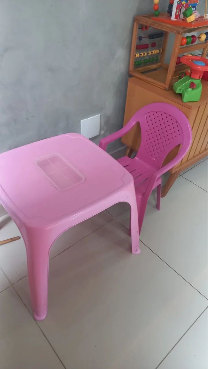Mesinha e cadeira 