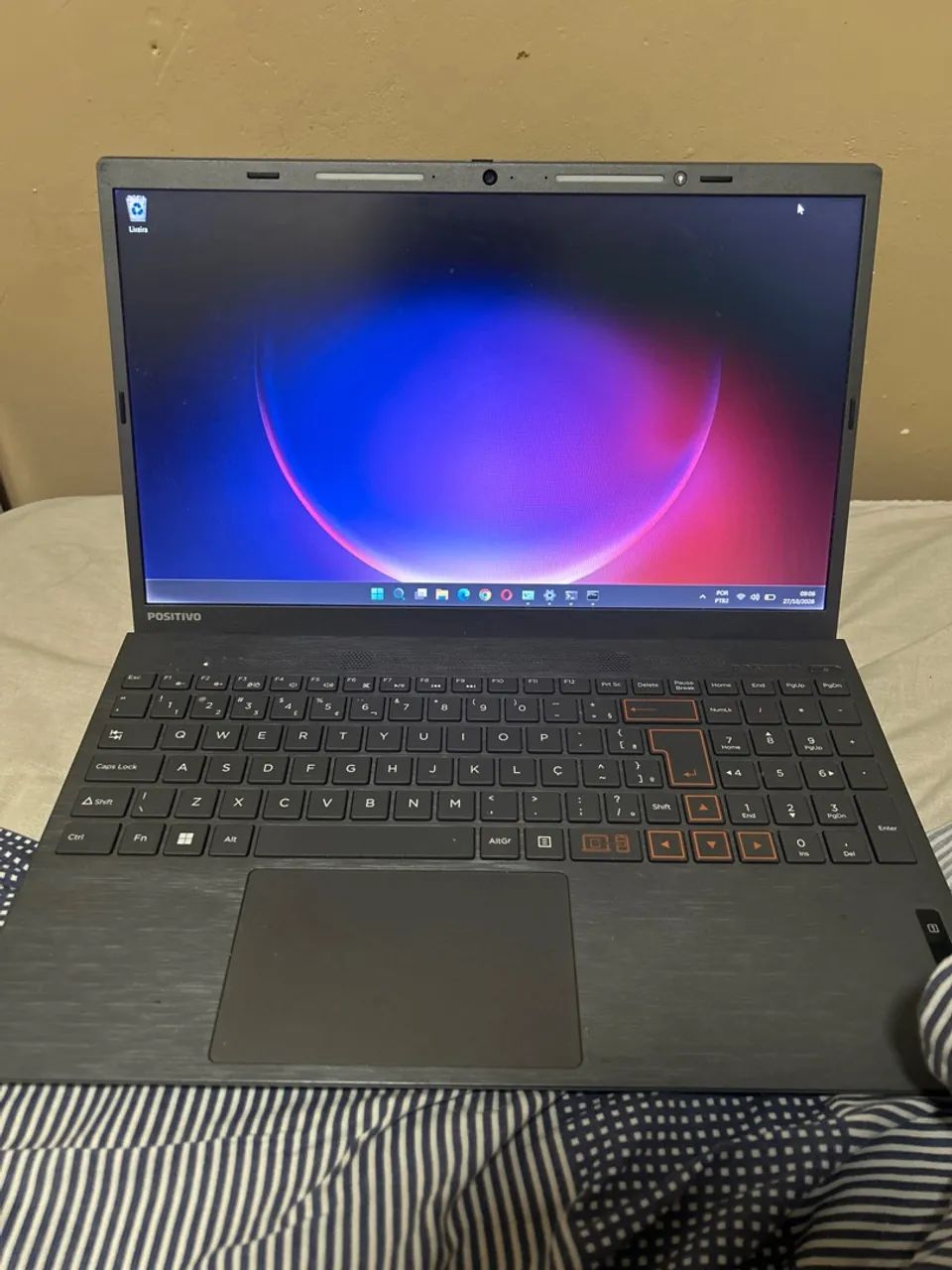 Vende- notebook positivo modelo C-15
