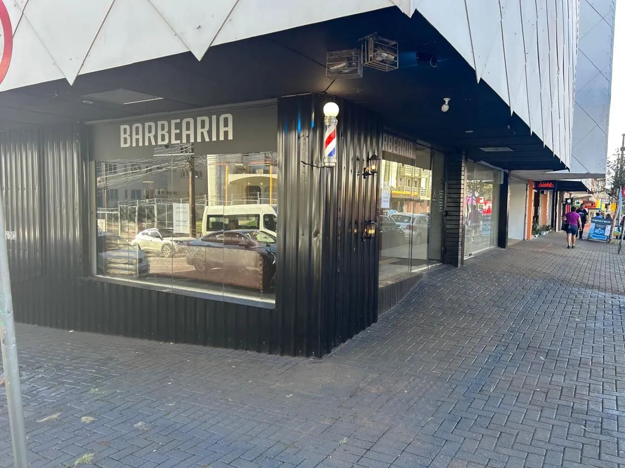 Vendo Barbearia Excepcional Localização 