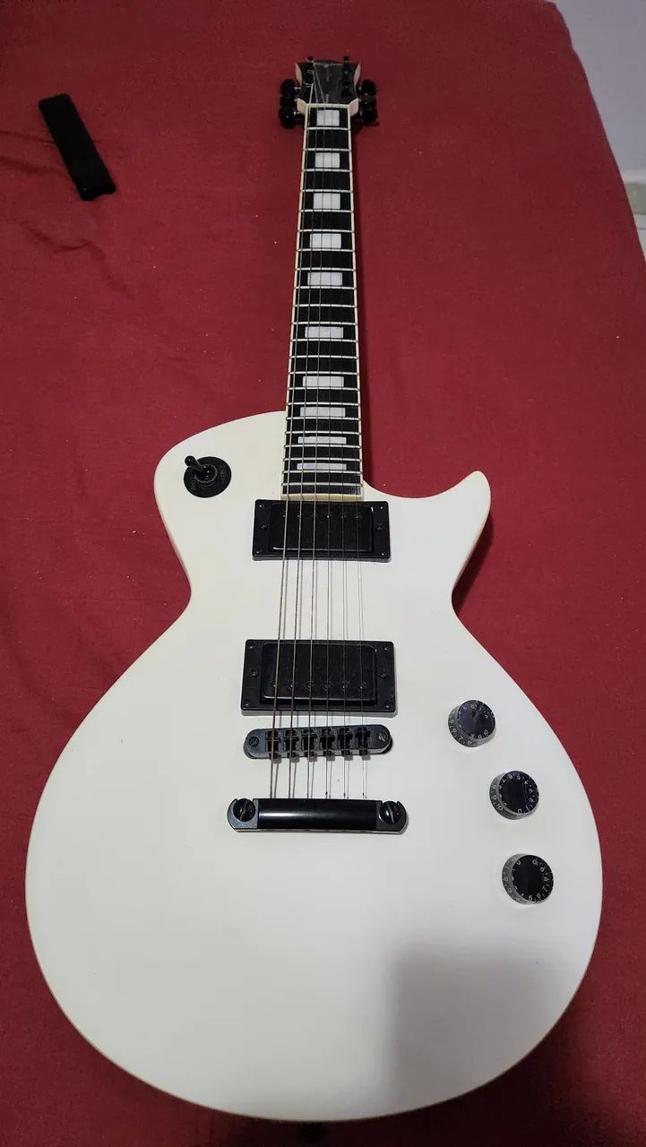 Guitarra tagima 