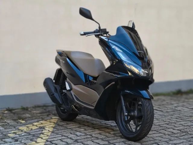 PCX DLX 2026 