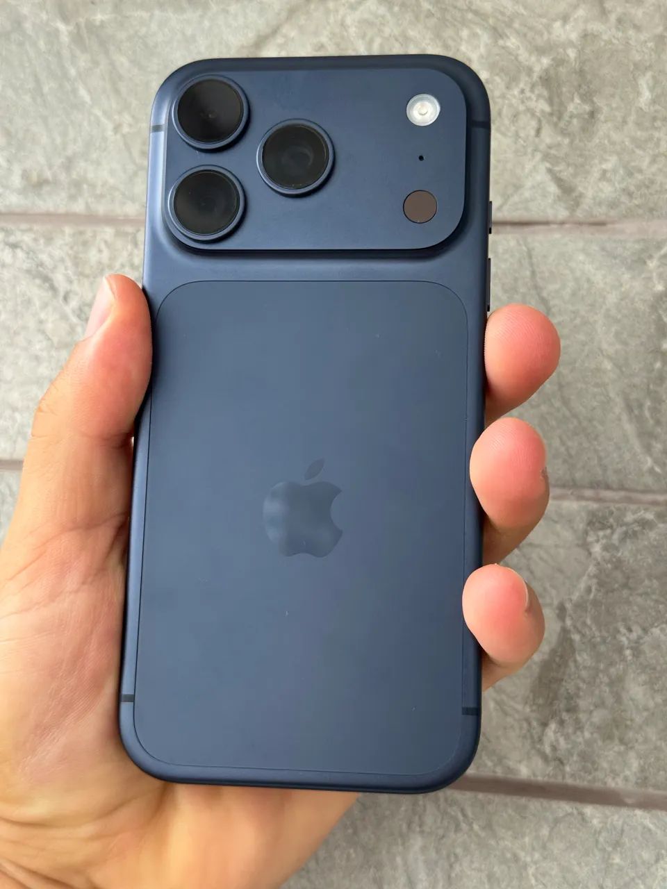 iPhone 17 PRO 256GB AZUL GARANTIA APPLE - Celulares e Smartphones