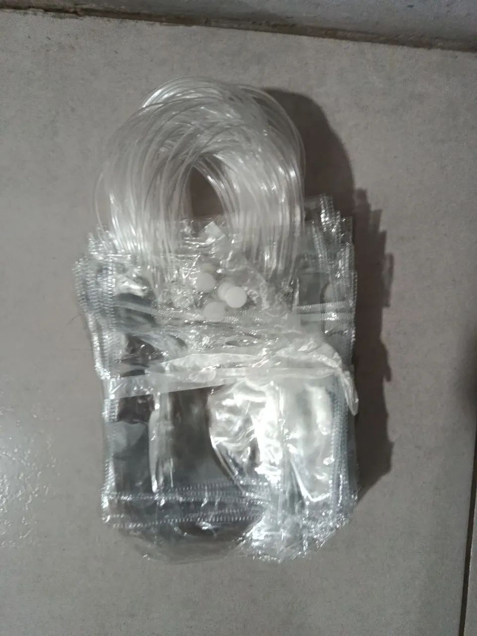  Kit com 44 - Saco presente transparente  - Foto 2