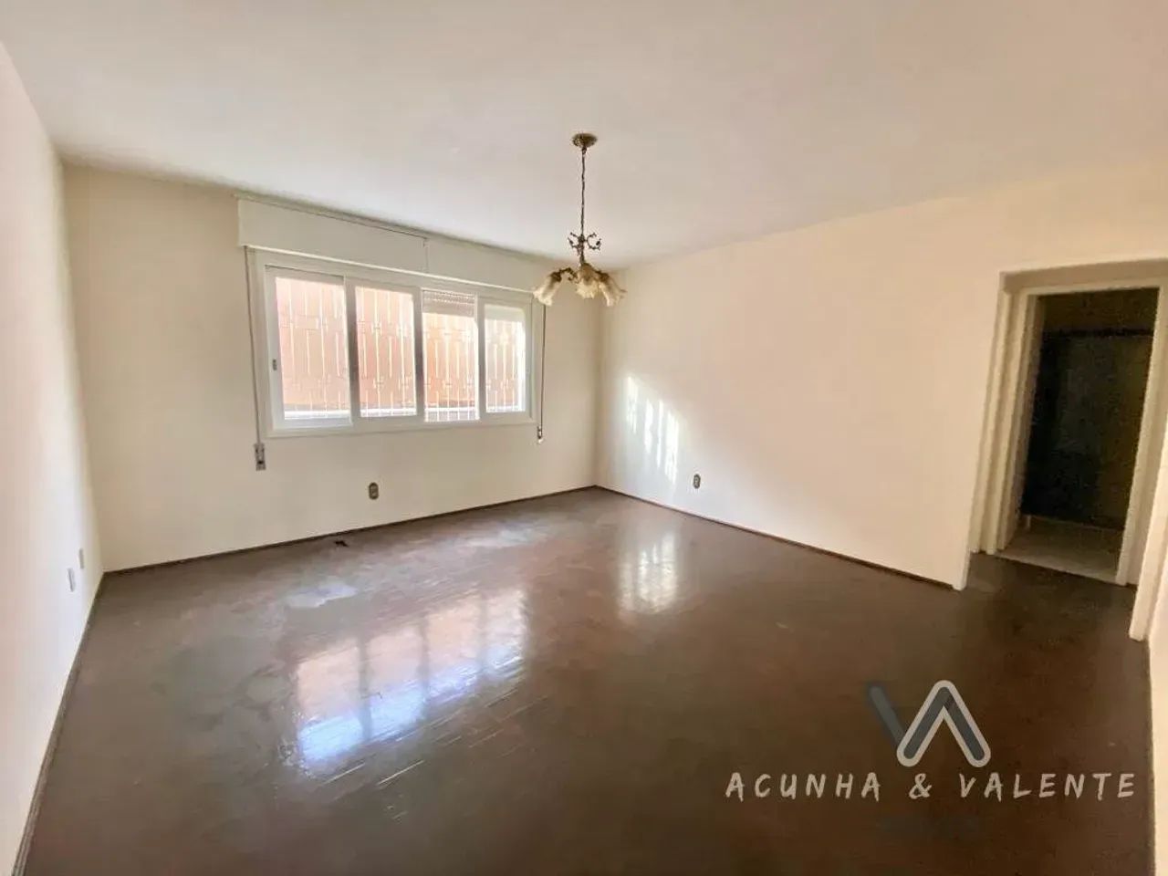 APARTAMENTO TÉRREO NO CENTRO DE PELOTAS - RS