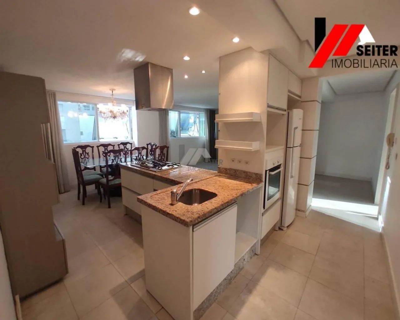 Apartamento semimobiliado 2 suites no centro para Locação 2 vagas - Foto 12