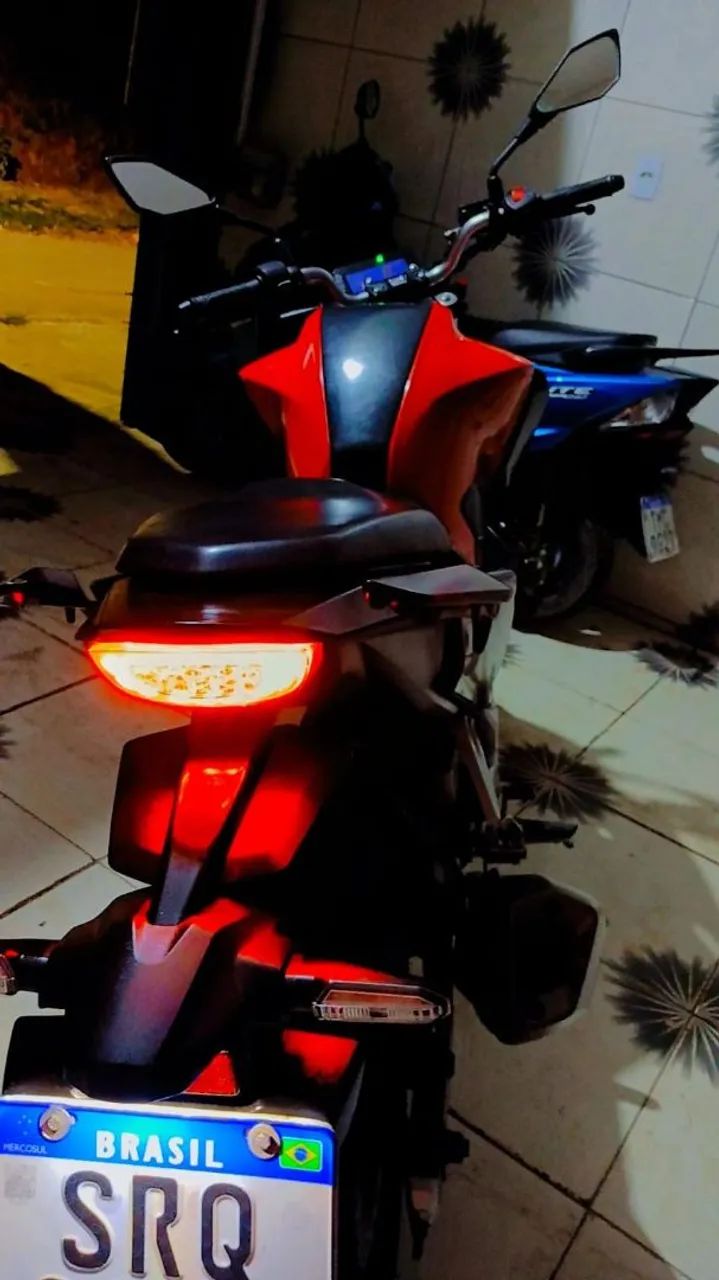 CB300F 2024 - Foto 2