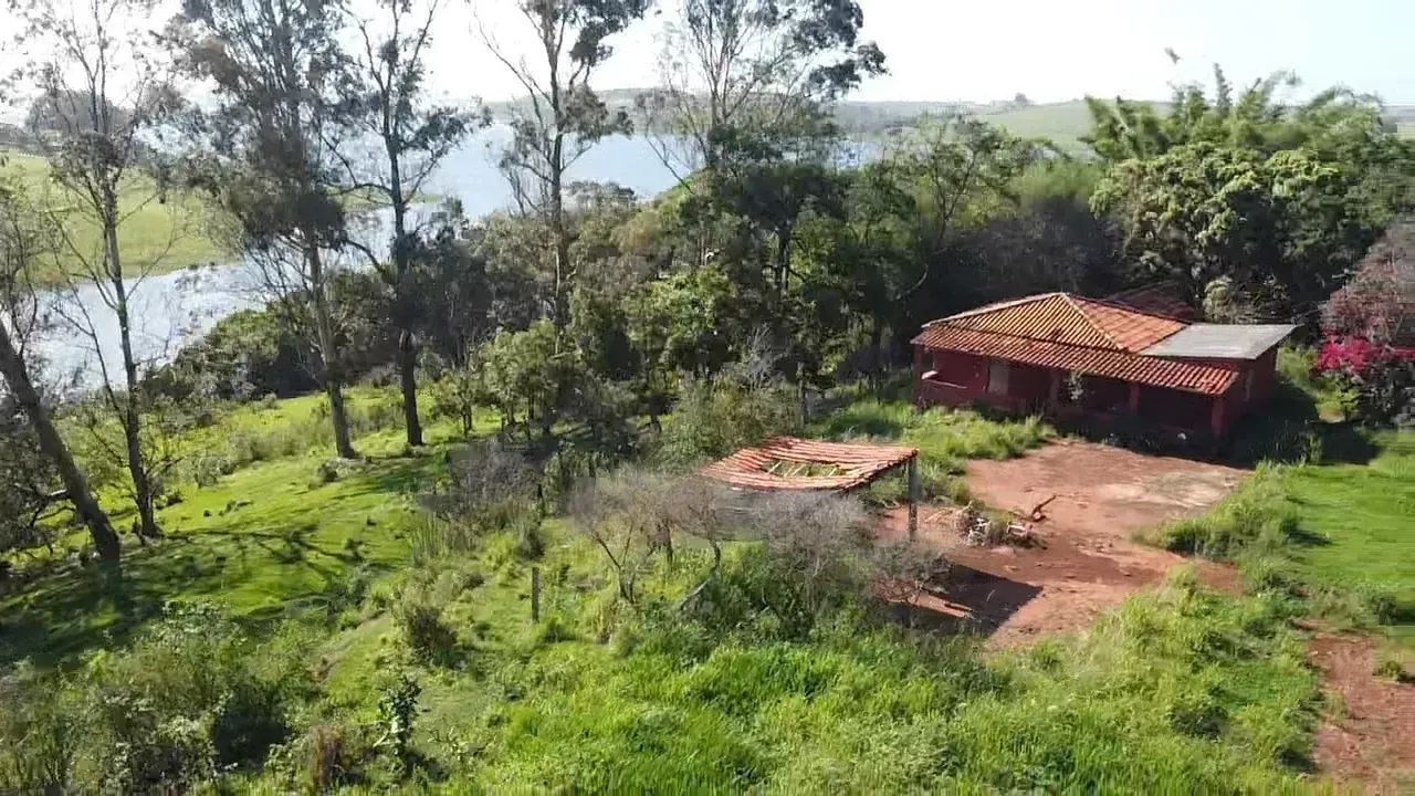 OPORTUNIDADE COM ÓTIMO PREÇO- SITIO EM PIRAJU- DIVISA COM A REPRESA - Foto 5