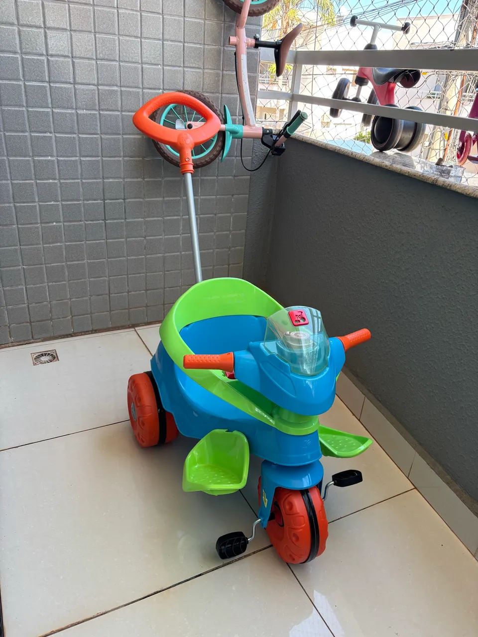 Triciclo infantil