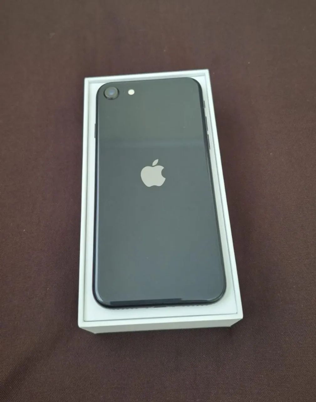 Iphone SE 64G - Celulares e Smartphones - Bosque dos Eucaliptos