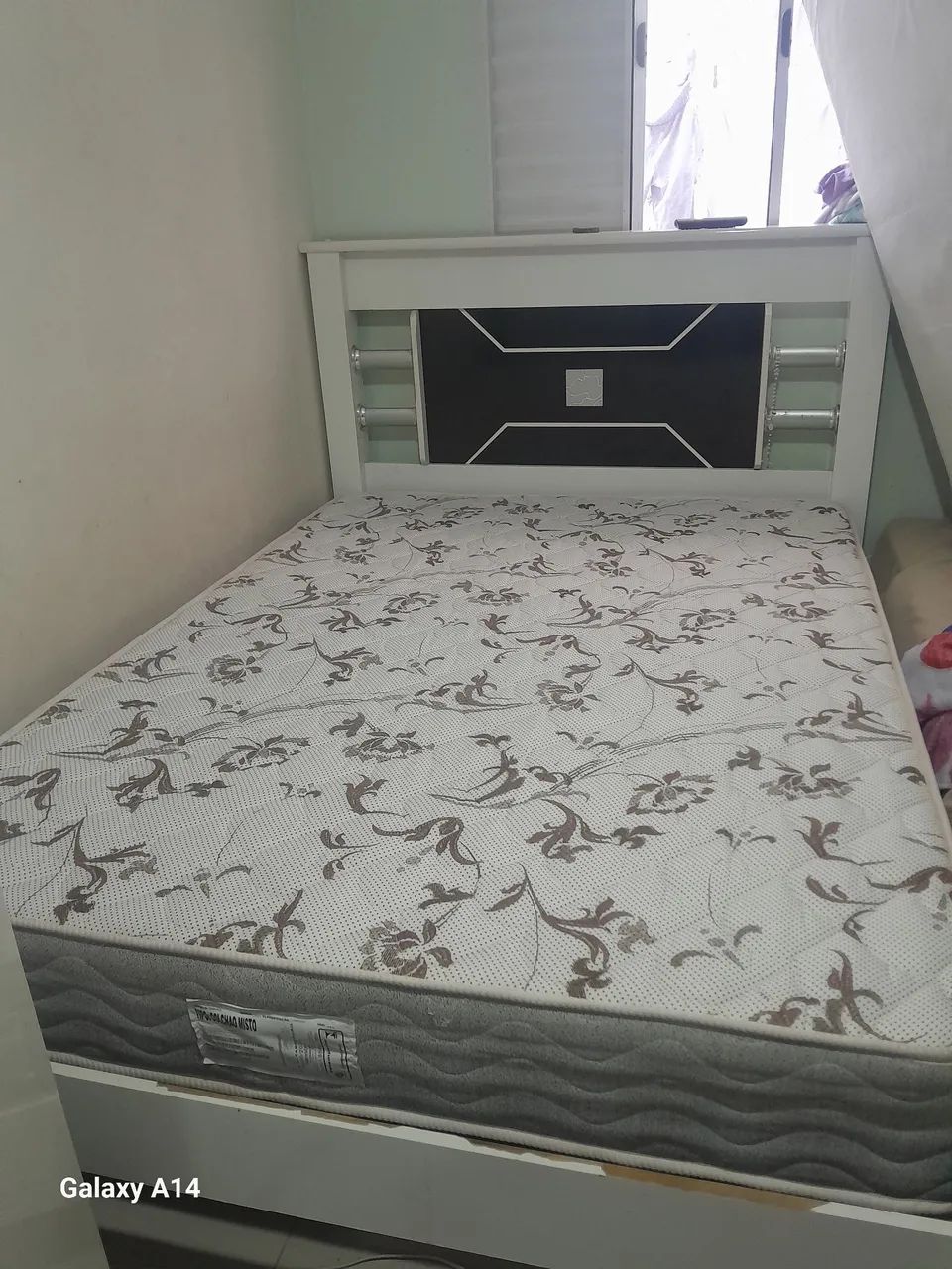 Colchão semi novo 