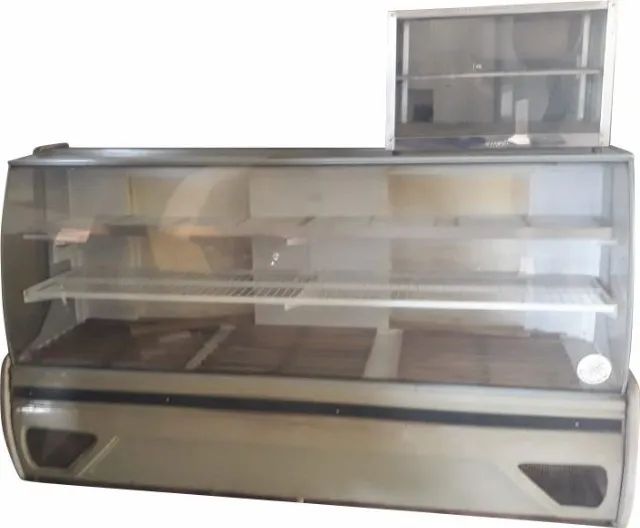 Freezer Expositor POLAR e Estufa ArtMinas 