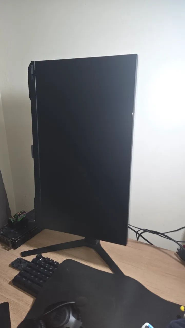 Monitor Samsung Odyssey g4 25 240hz - Foto 2