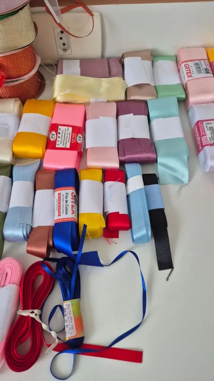 VENDO VARIADAS FITAS DE CETIM, GORGURÃO E DECORATIVAS - Foto 5