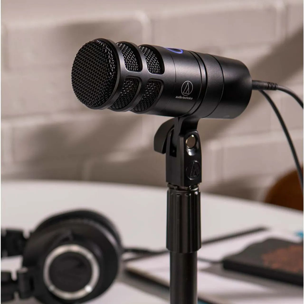 Microfone Audio-technica At2040 20 Series Dinâmico Hipercard