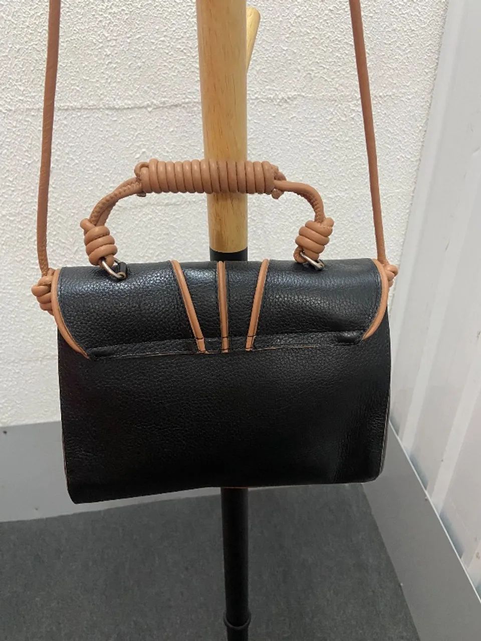 LINDA BOLSA EM COURO DA AREZZO NOVA COM ETIQUETA  - Foto 3