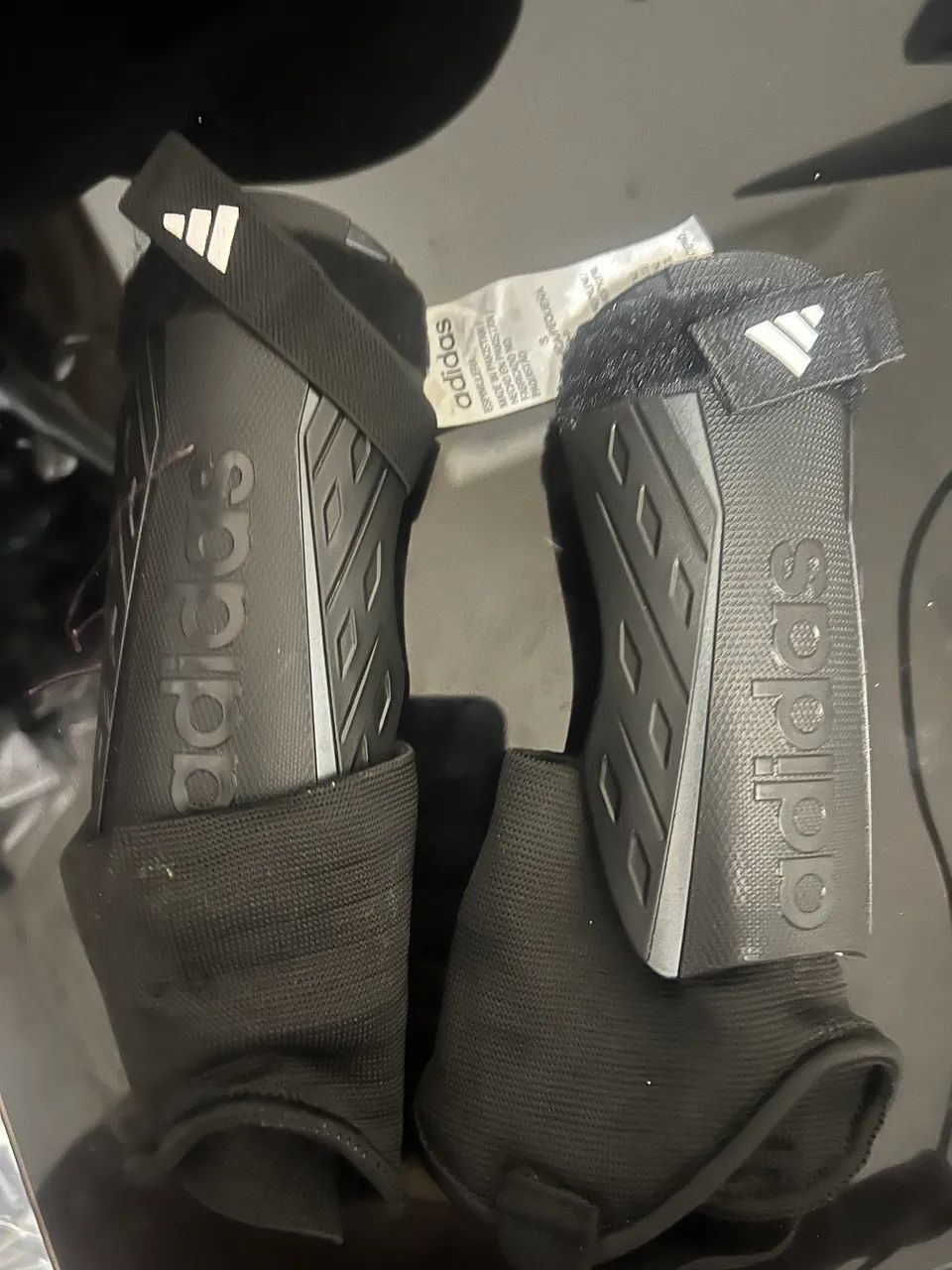 Caneleira adidas 