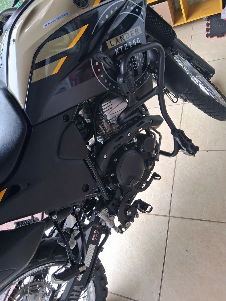 Moto zero único dono sem um arranhão e com equipamentos  - Foto 5