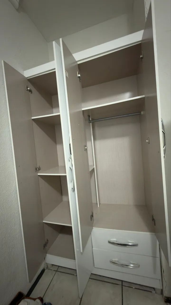 Guarda-roupa pequeno - Foto 5