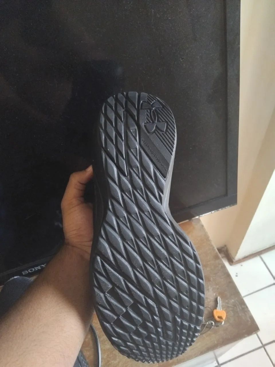 Tênis underarmour - Foto 3