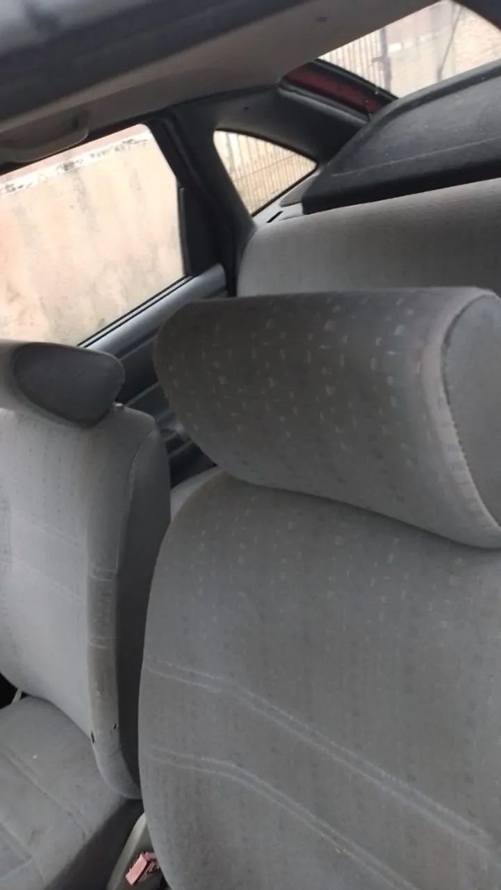 Volkswagen Pointer 1.8 / CLI 1995 - Foto 2