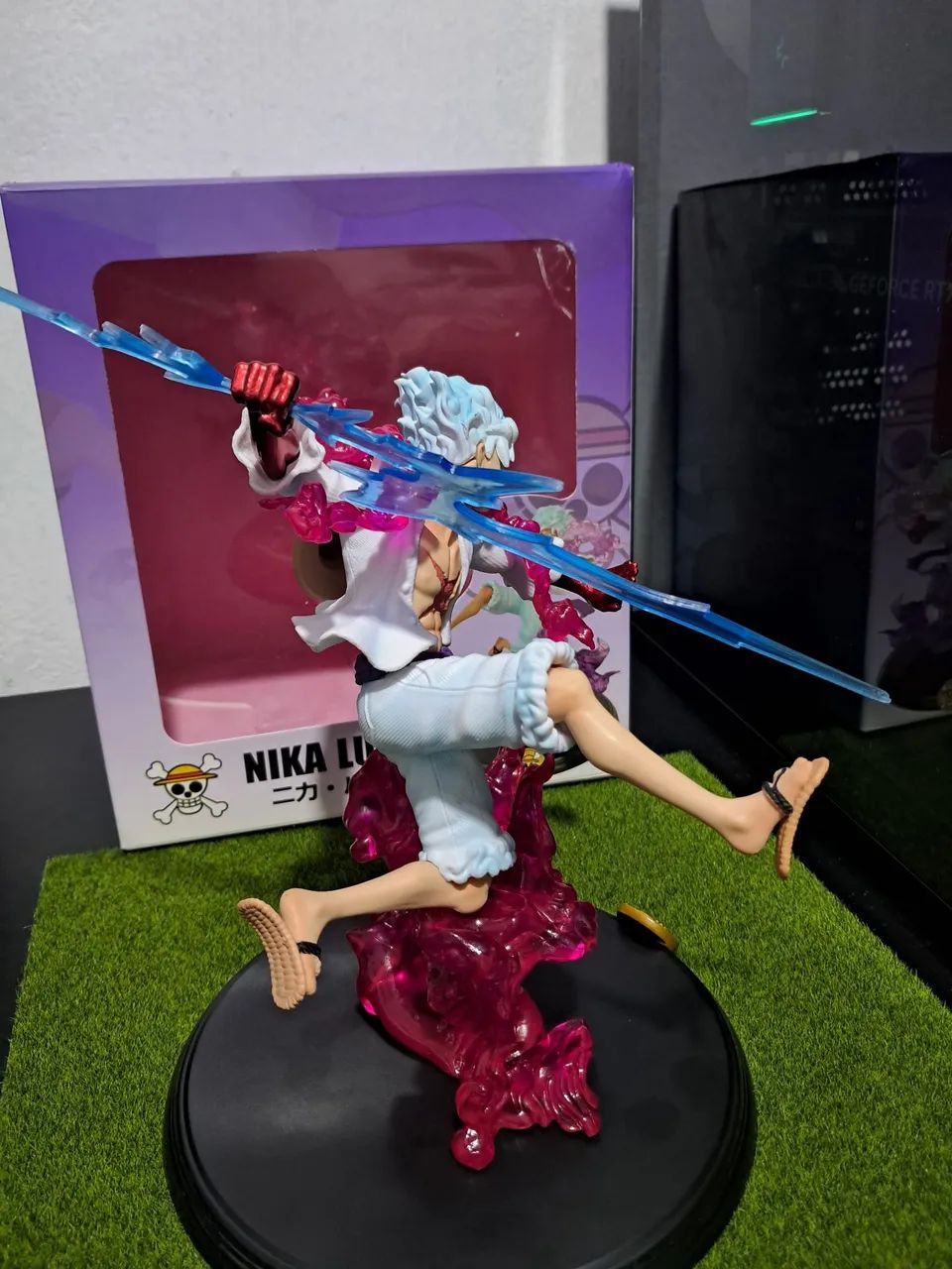 Action Figure One Piece - Luffy Gear 5 25cm - Foto 5