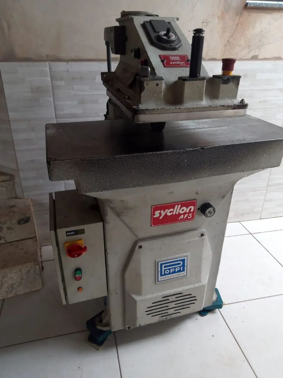 Balancim de corte de couro Ciclom AF5