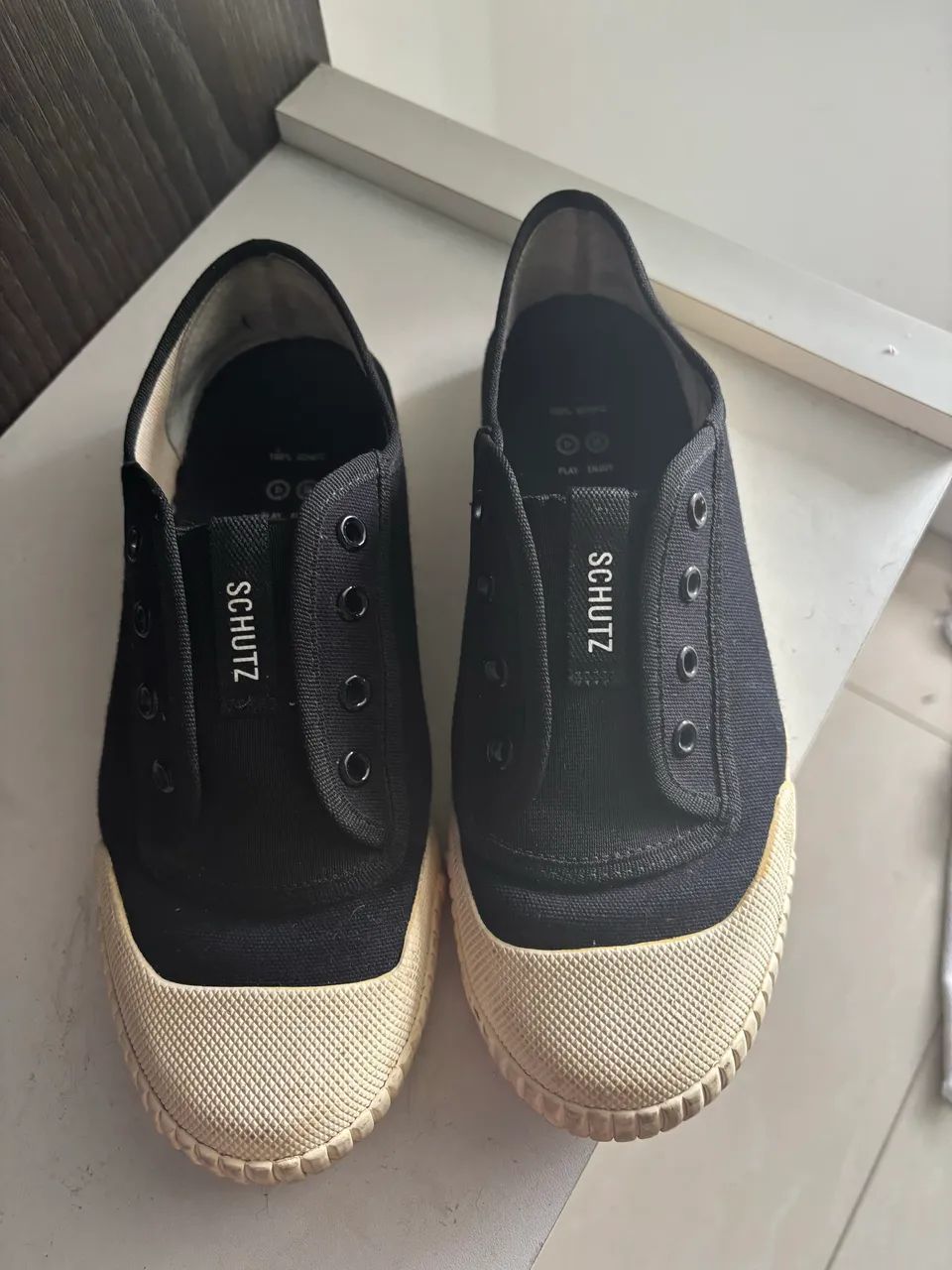 Tênis shcutz 