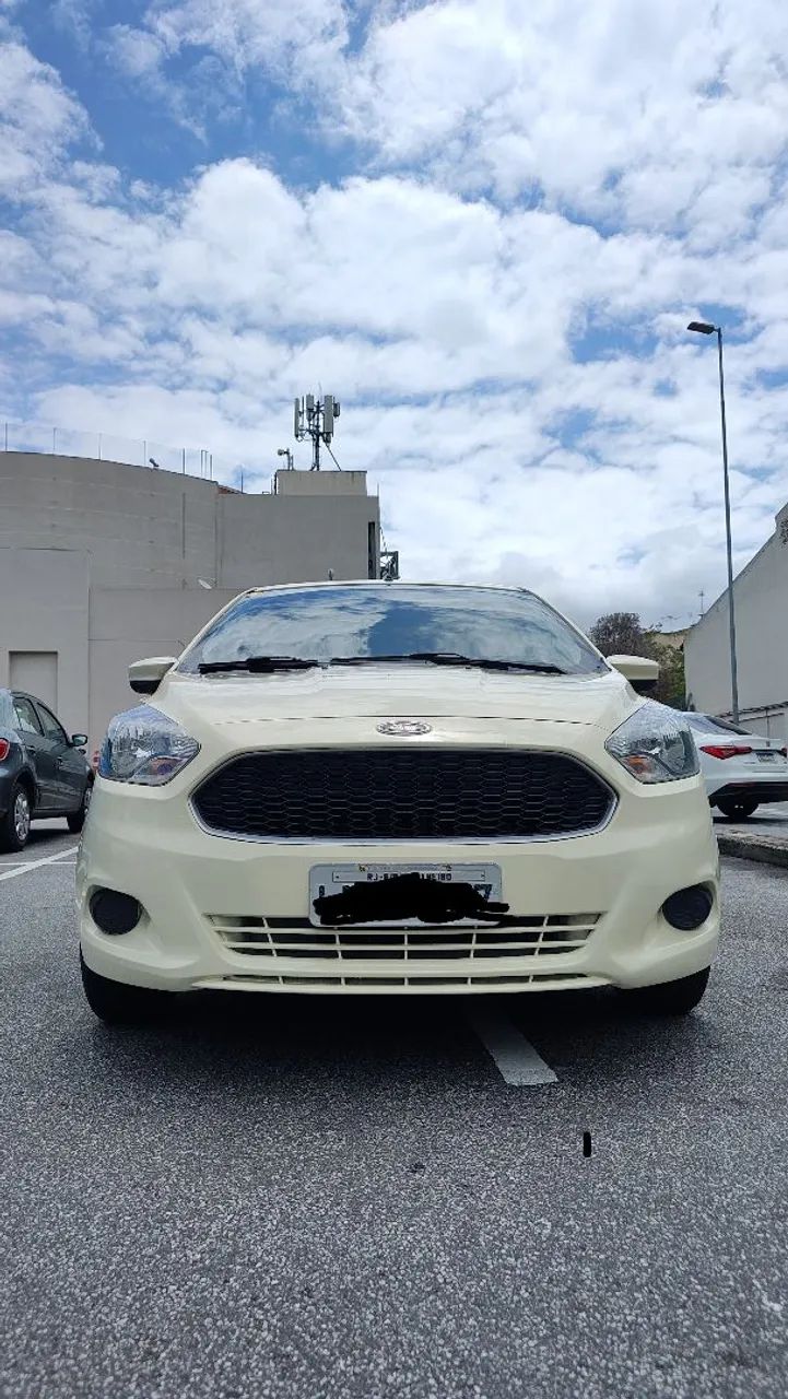 Procuro Motorista categoria B com Atividade remunerada.