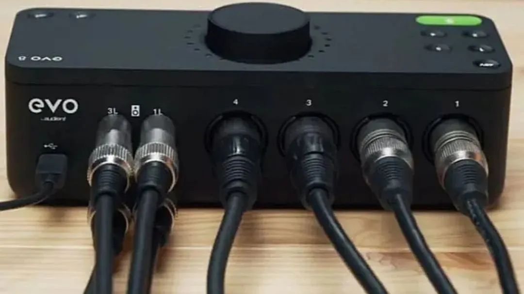 Interface de áudio Evo8 praticamente zerada - Foto 4