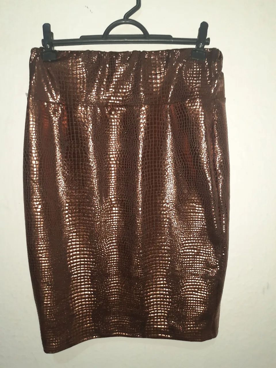 Saia de poliéster dourado nova - Foto 3