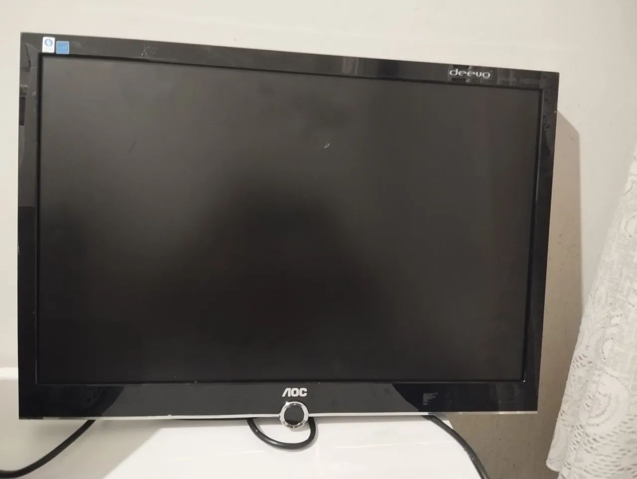 MONITOR AOC DEEVO 22 POLEGADAS DCR 20000-1 - pequeno detalhe na tela. - Foto 2