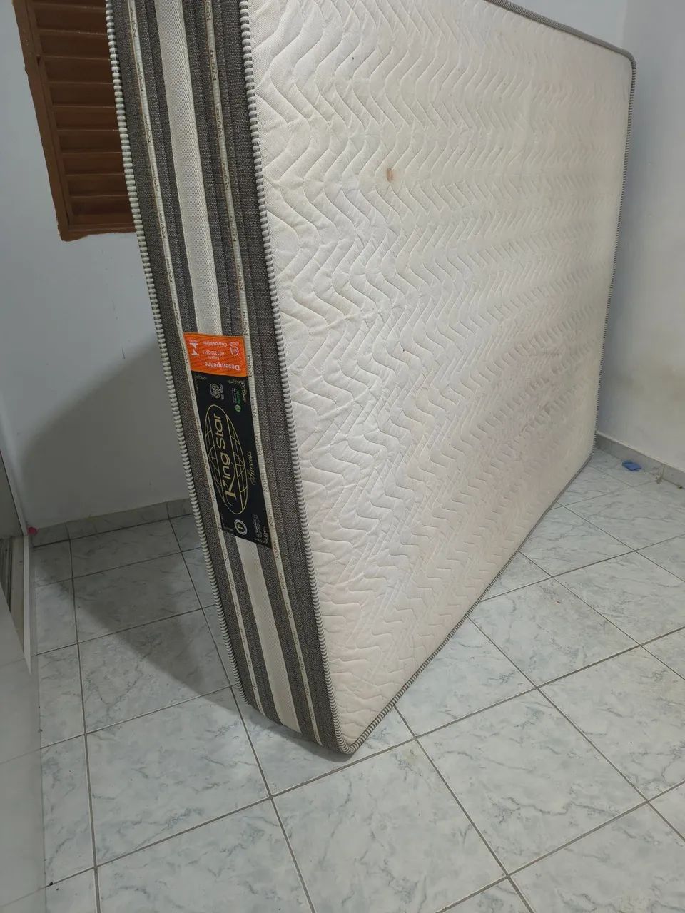 vendo colchão casal  king bom.estado - Foto 4