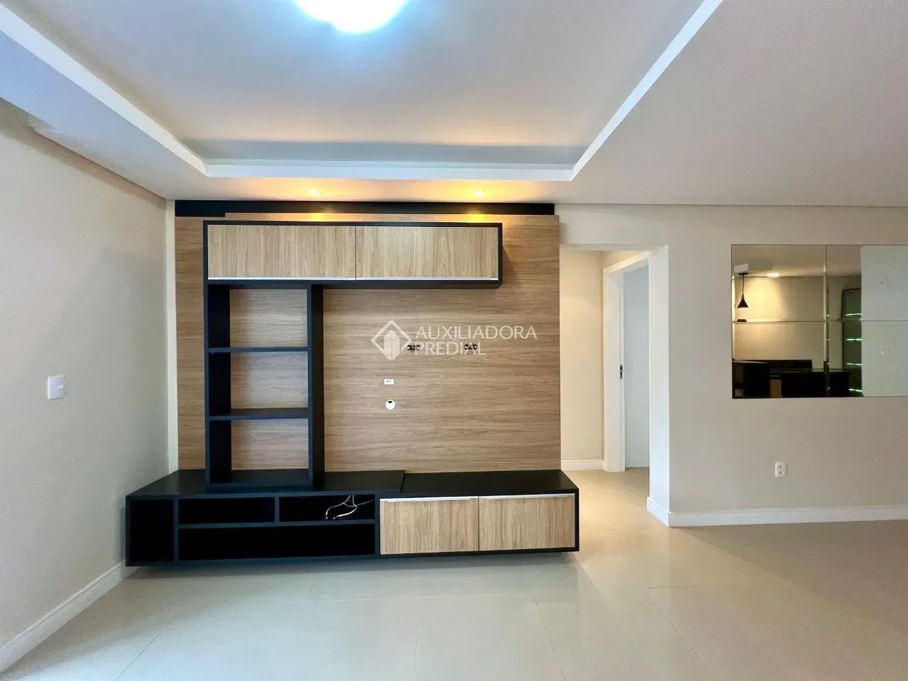 Apartamento 2 dormitórios todo planejado - Saco Grande - Foto 2