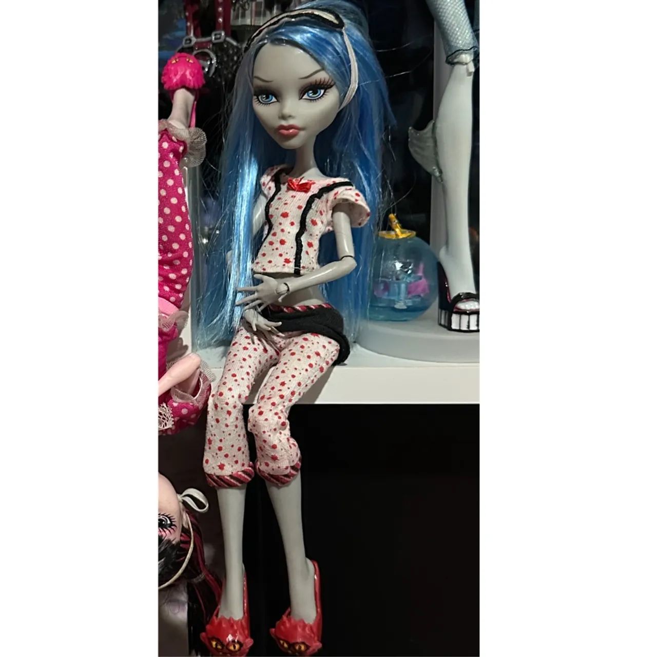 Ghoulia dead tired 
