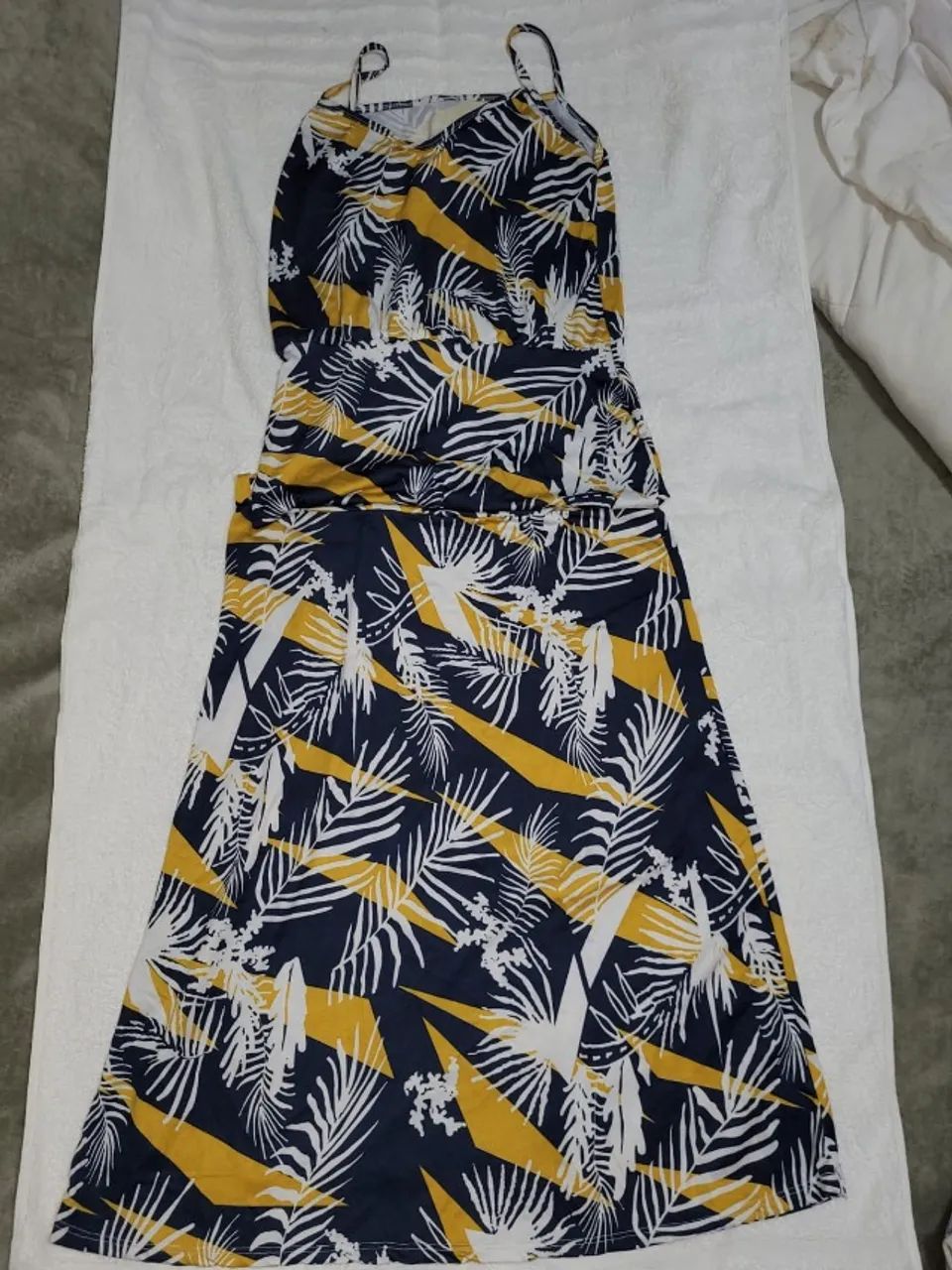 Vestido Longo Estampado Tropical Azul e Mostarda - Foto 5