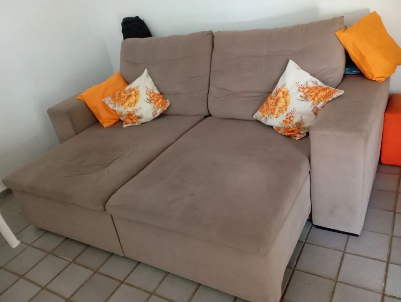 SOFÁ RETRÁTIL E RECLINÁVEL 