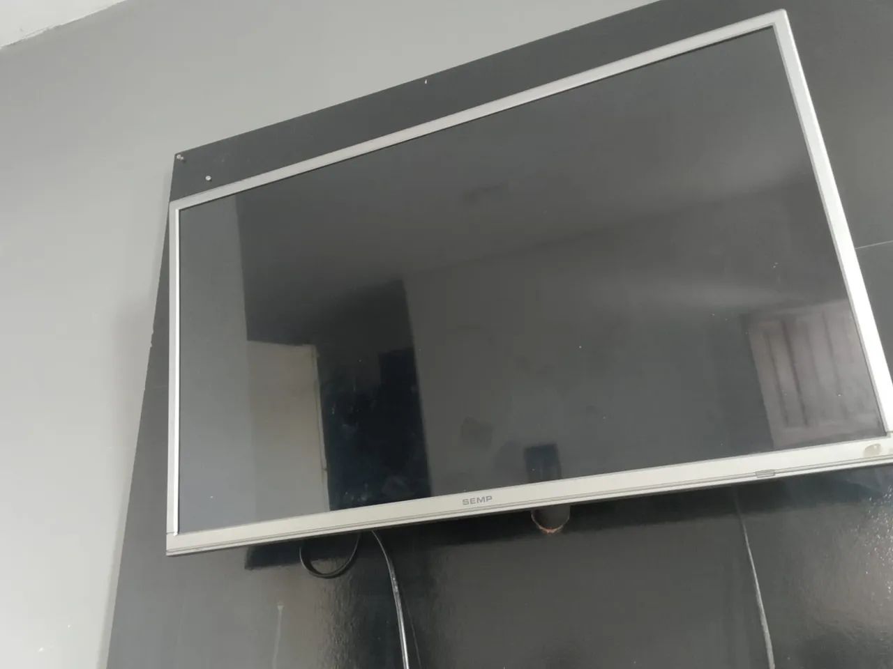 Tv Smart 32 Polegadas SEMP toda ok 