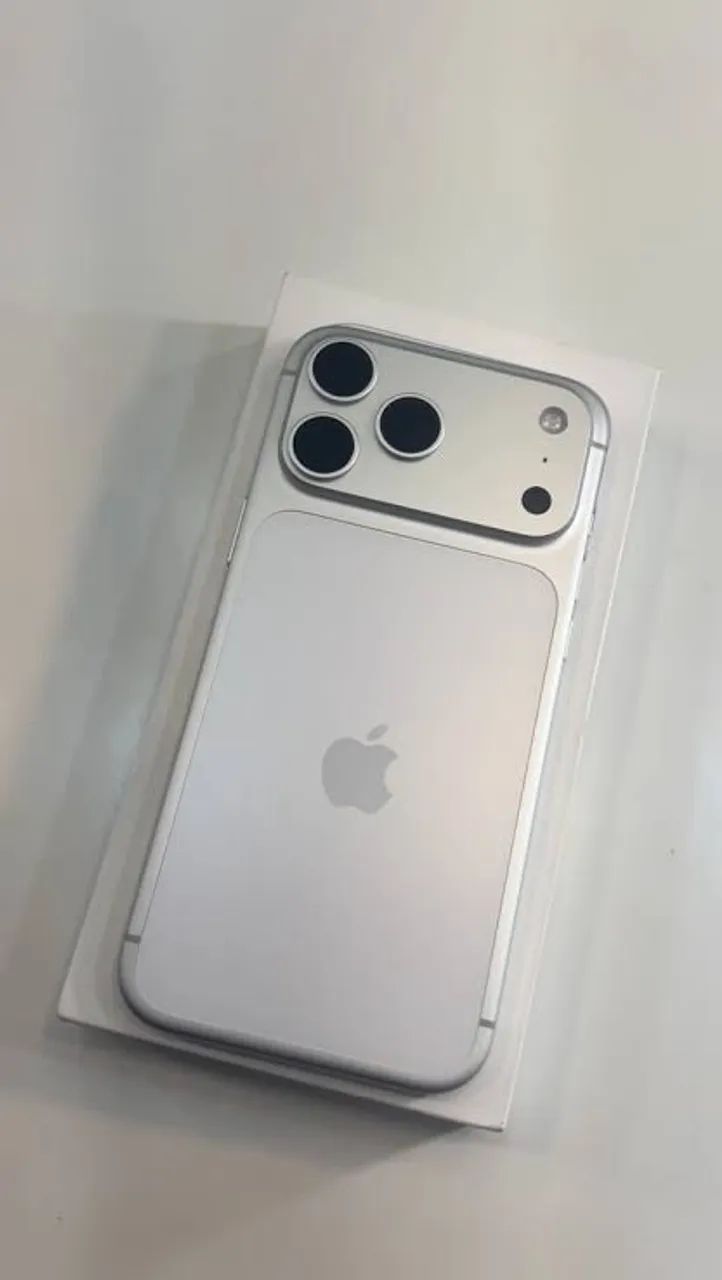 iPhone 17 pro Max Silver 256gb