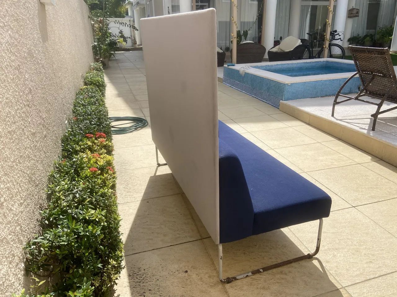Sofá comercial 3 lugares65104746303235123
