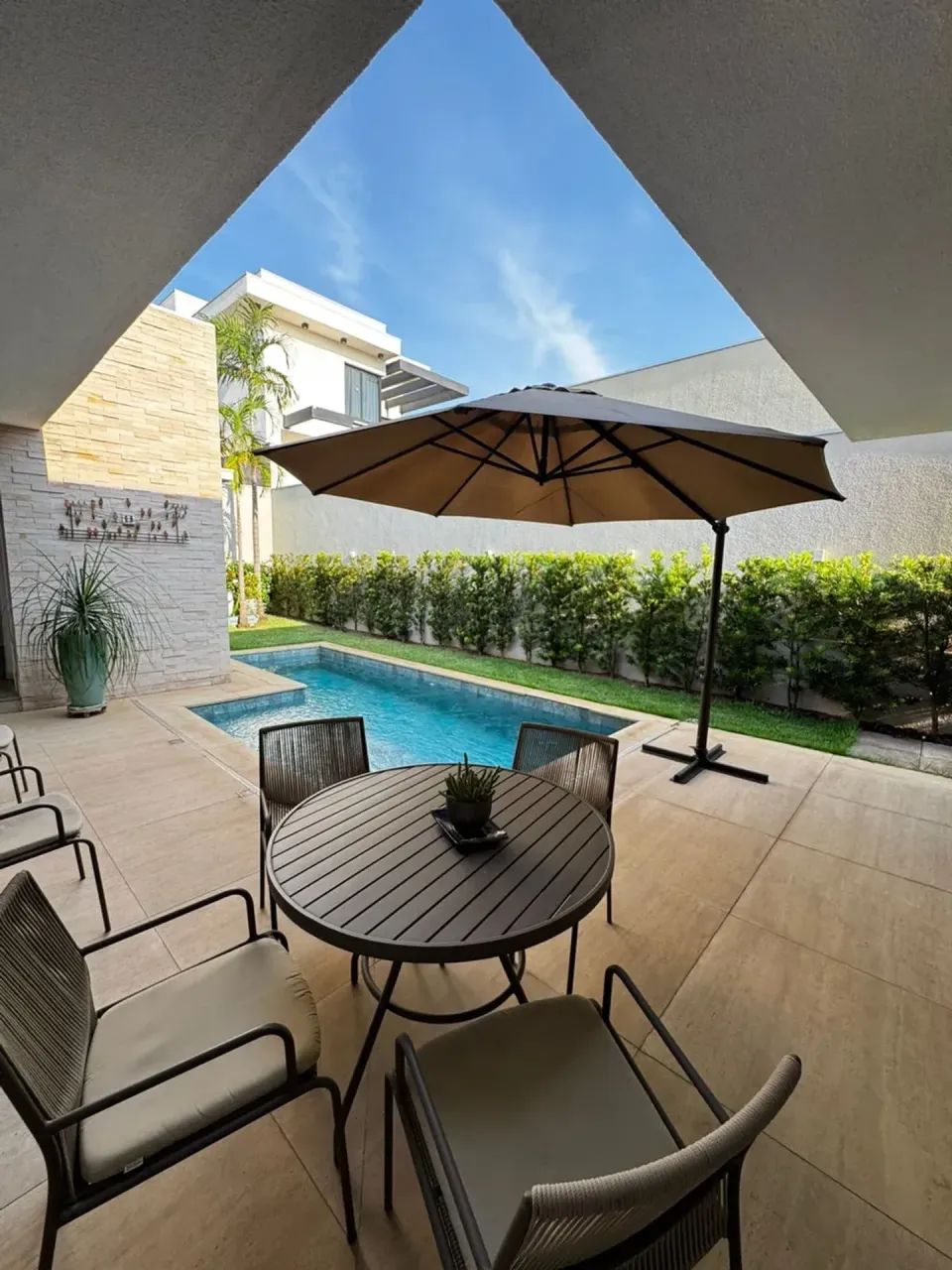 CASA TÉRREA COM 3 SUÍTES À VENDA, 459m2 - VILLA JARDIM - Foto 2
