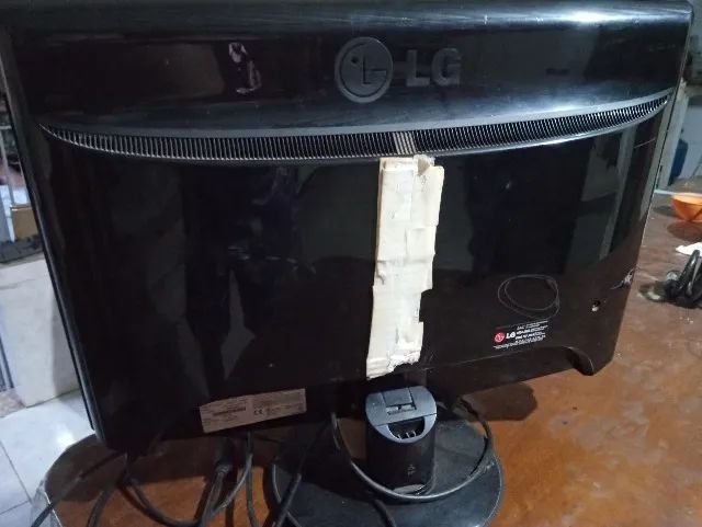Monitor LG 24 polegadas com defeito - Foto 2