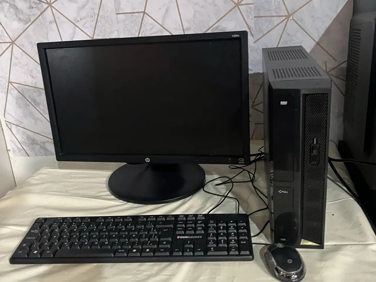 Computador PC completo, core i3 8gb ram, ideal pra estudos e trabalho 