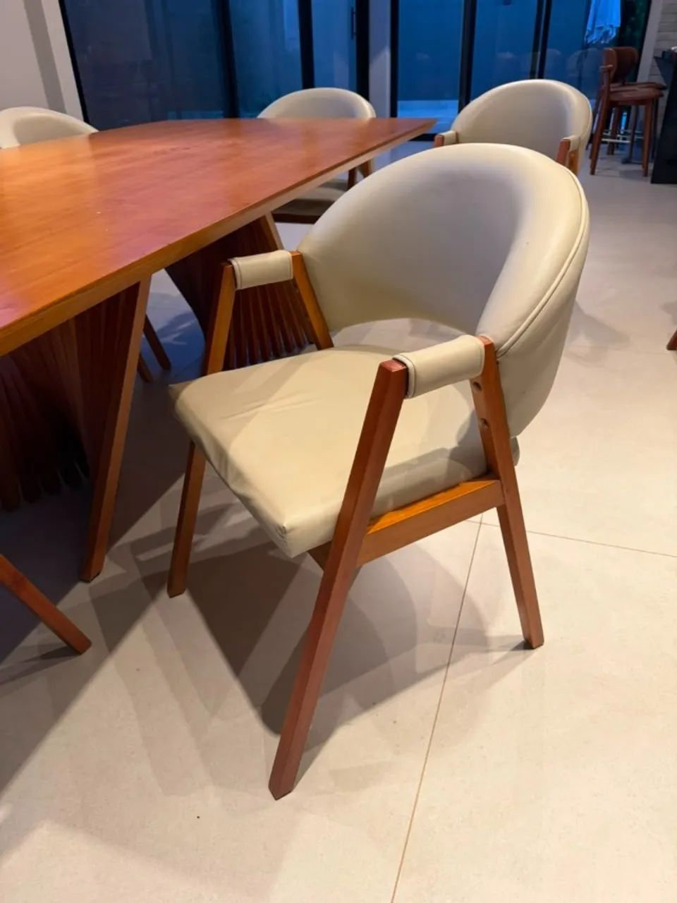 Mesa de jantar 8 lugares - Foto 3