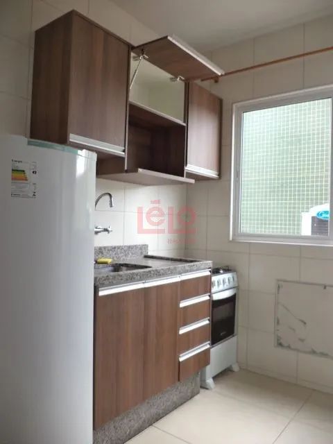 Kitnet para alugar na Zona 07 em Maringá, no Edifício Auri Verde, com garagem coberta - Foto 5
