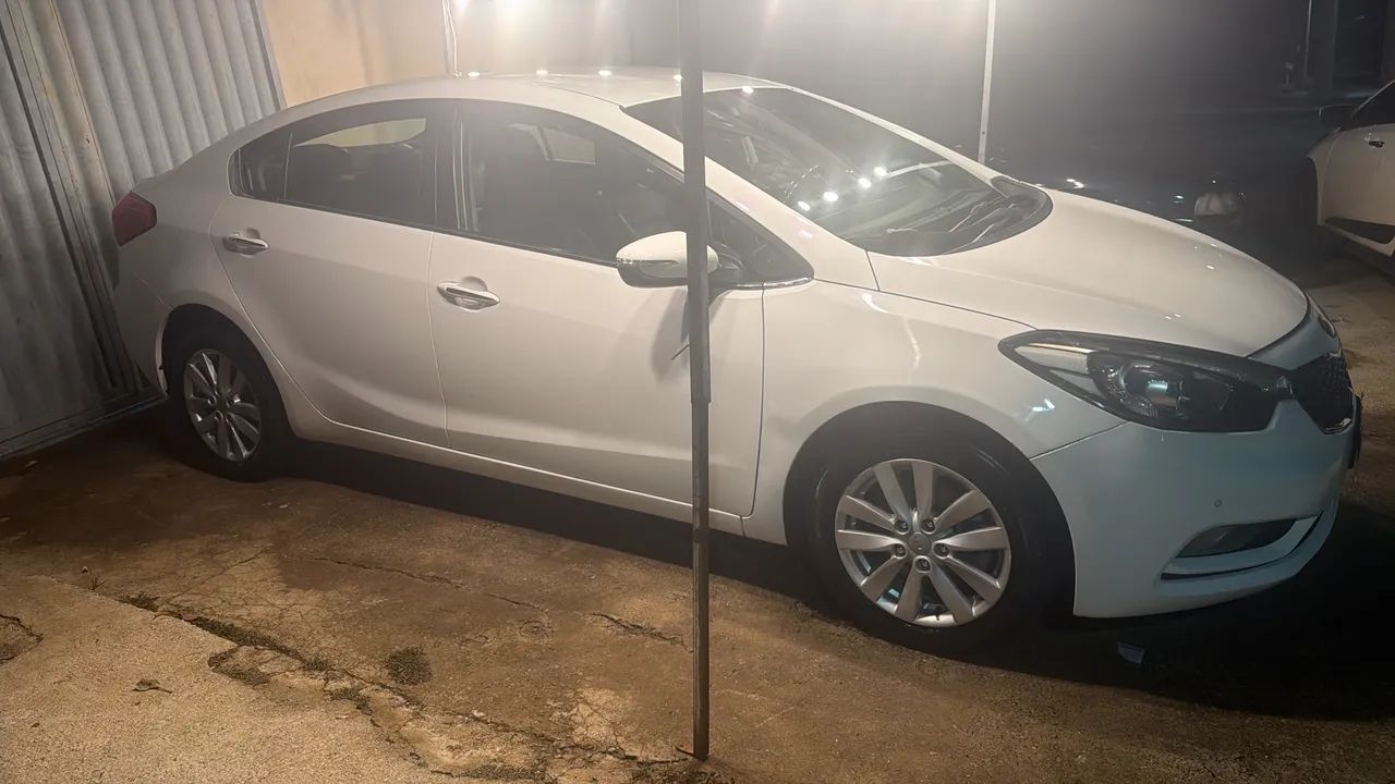 KIA Cerato Cerato 1.6 16V Flex Aut. 2014