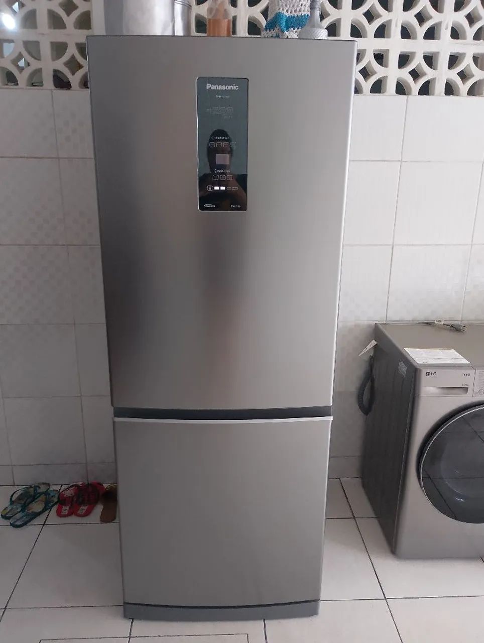 Geladeira Inverter Panasonic 
